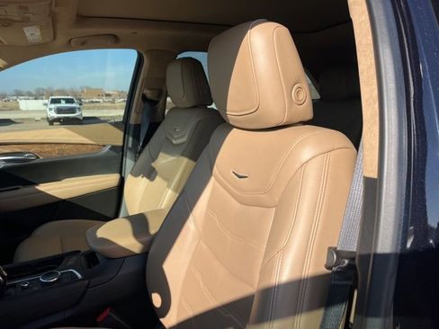 Used 2022 Cadillac XT5 Sportv w/ Platinum Package image 11