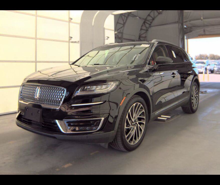 Used 2019 Lincoln Nautilus Reserve FWD image 2