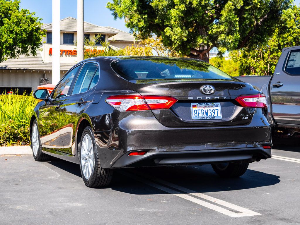 Used 2018 Toyota Camry LE FWD image 8
