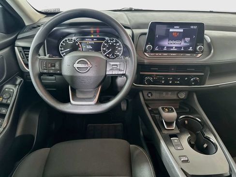 Used 2025 Nissan Rogue S FWD image 22