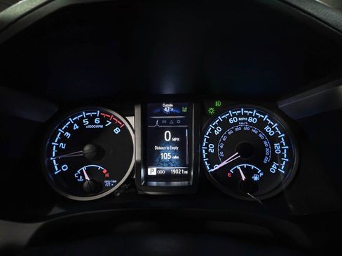 Used 2021 Toyota Tacoma SR5 w/ Blackout Package (TMS) image 24