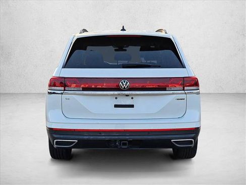 Used 2025 Volkswagen Atlas SE AWD/4WD image 7