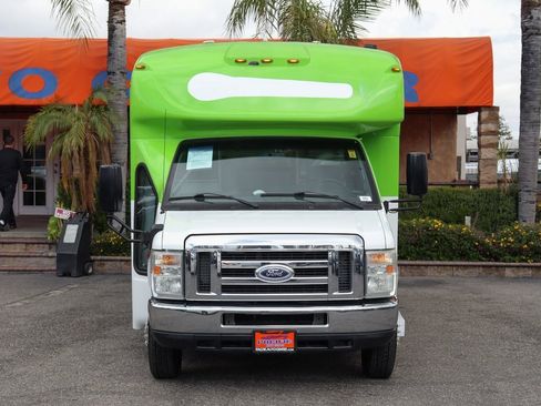 Used 2015 Ford E-450 and Econoline 450 Super Duty w/ Shuttle Bus Prep Package image 3