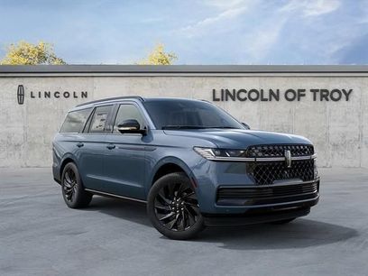 New 2027 Lincoln Navigator Reserve w/ Jet Appearance Package