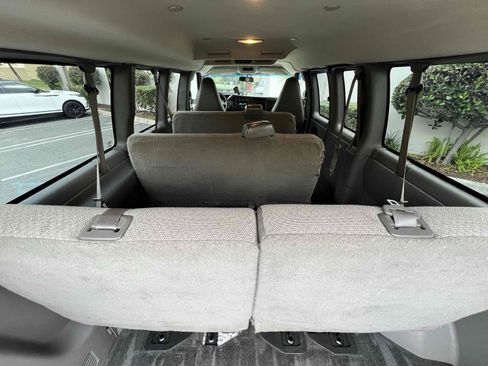 Used 2018 Chevrolet Express 3500 LT w/ LT Preferred Equipment Group image 24