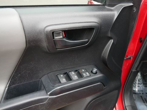 Used 2023 Toyota Tacoma SR AWD/4WD image 20