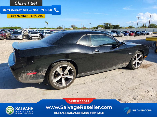Used 2014 Dodge Challenger SXT RWD image 4