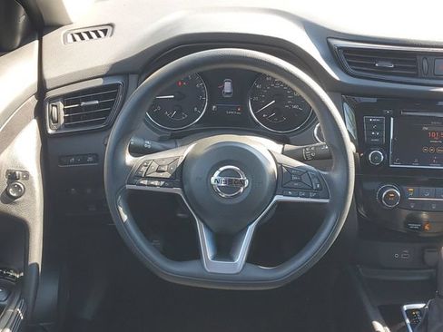 Used 2019 Nissan Rogue S AWD/4WD image 12