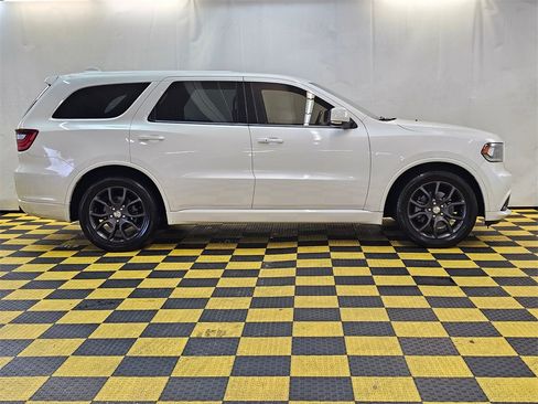 Used 2017 Dodge Durango R/T image 2