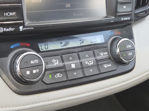 Used 2016 Toyota RAV4 XLE FWD image 30