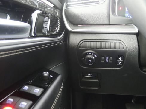 Used 2022 Jeep Wagoneer Series II w/ Premium Group I image 20