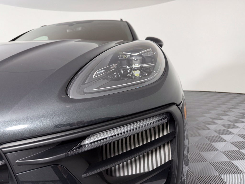 Certified 2025 Porsche Macan S AWD/4WD image 10