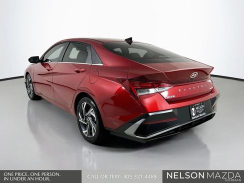 Used 2025 Hyundai Elantra Limited FWD image 8