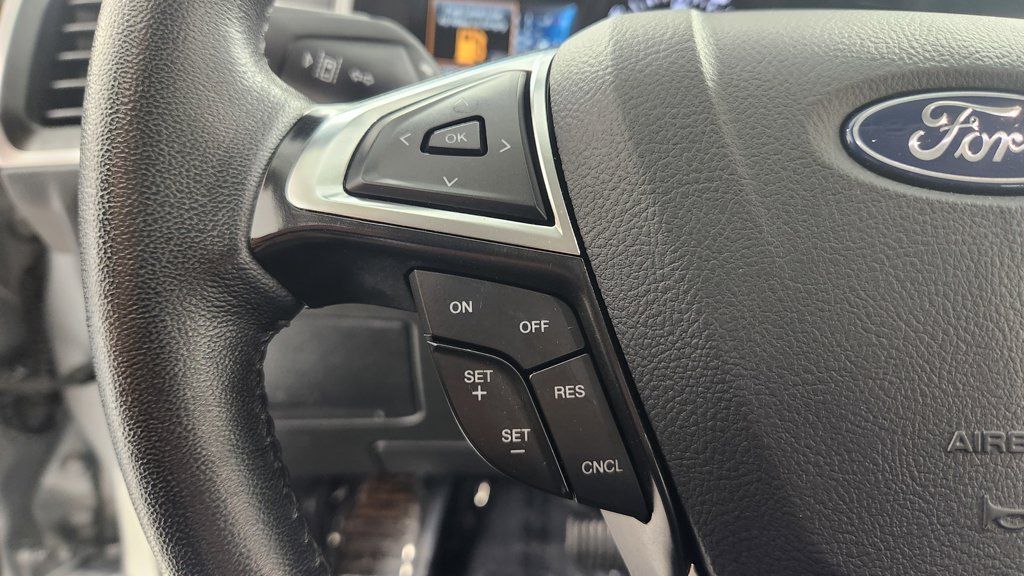 Used 2024 Ford Edge SEL AWD/4WD image 11