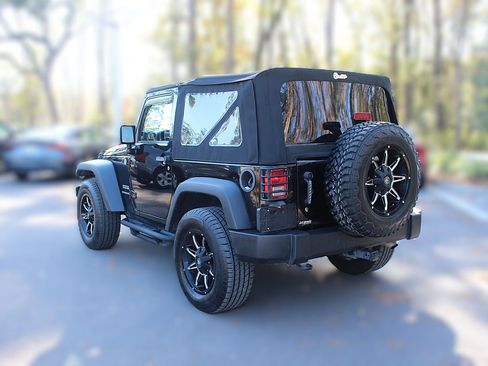 Used 2015 Jeep Wrangler Sport image 8