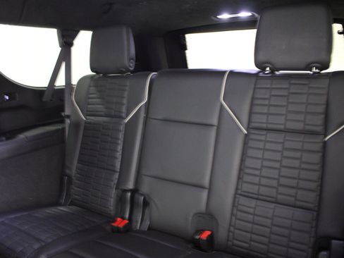 Certified 2023 Cadillac Escalade ESV V image 27