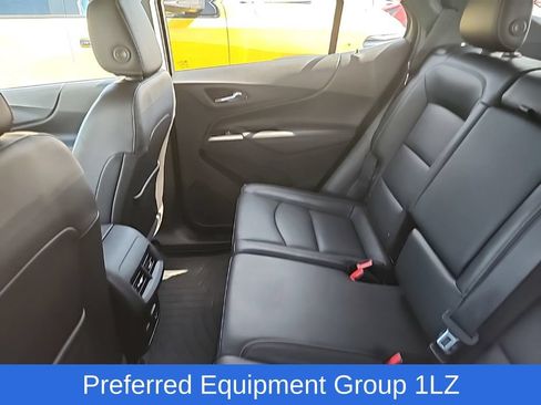 Used 2018 Chevrolet Equinox Premier FWD image 11