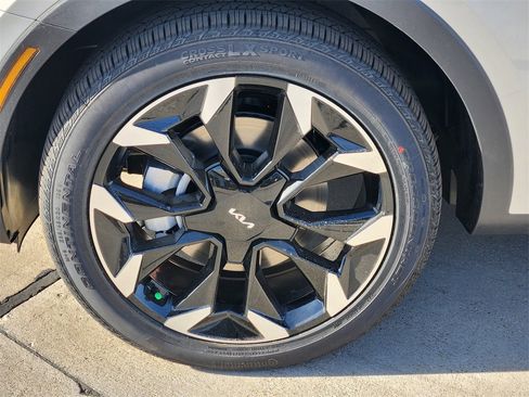 New 2026 Kia Sorento SX image 8