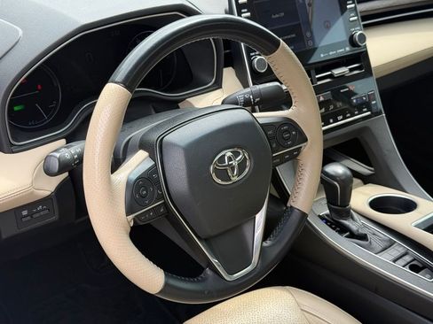 Used 2020 Toyota Avalon Limited w/ Advanced Safety Package FWD image 14
