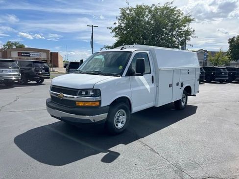 New 2025 Chevrolet Express 3500 w/ Power Convenience Package RWD image 3