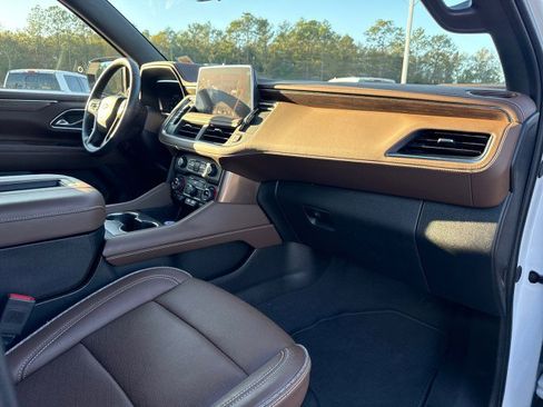 Used 2024 Chevrolet Tahoe High Country w/ Premium Package image 10