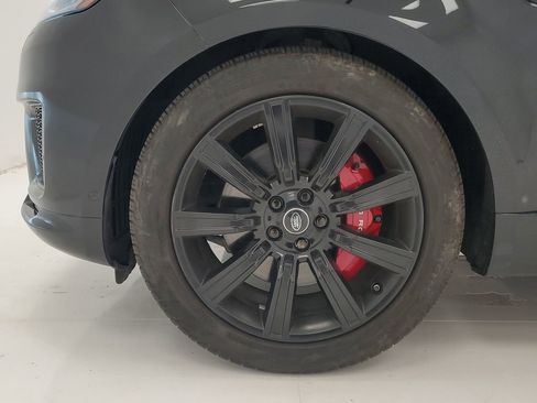 Used 2020 Land Rover Range Rover Sport HST image 9
