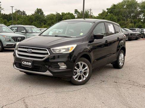 Used 2017 Ford Escape SE AWD/4WD image 3