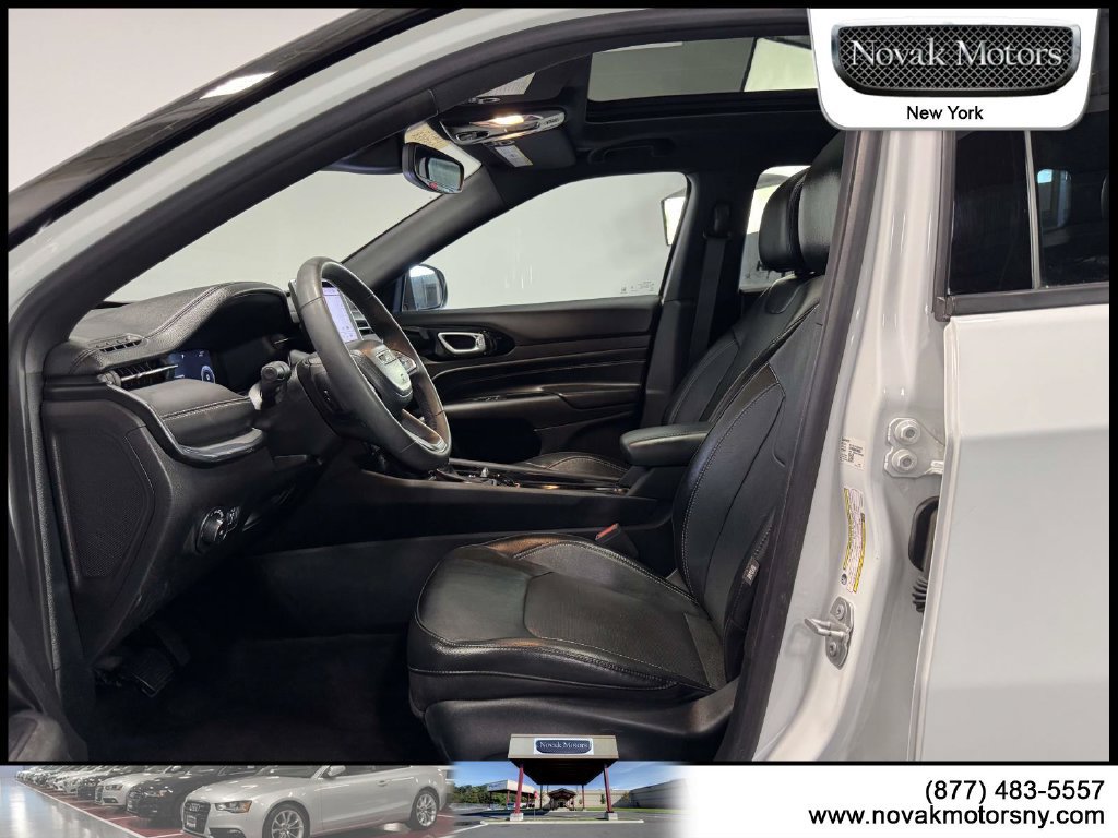 Used 2023 Jeep Compass High Altitude AWD/4WD image 18