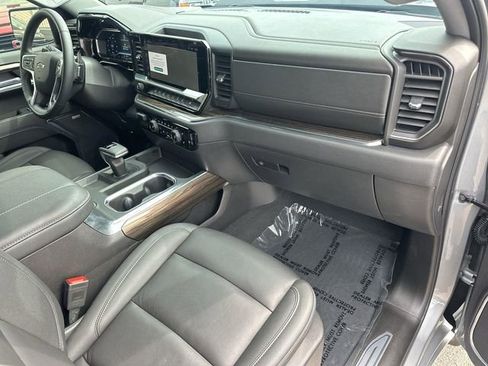 Used 2024 Chevrolet Silverado 1500 LT Trail Boss w/ LT Trail Boss Premium Package image 28