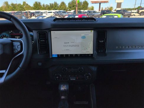 New 2025 Ford Bronco Badlands w/ Sasquatch Package image 16