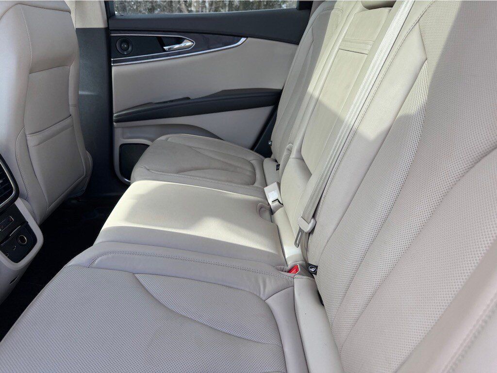 Used 2020 Lincoln Nautilus Reserve AWD/4WD image 19