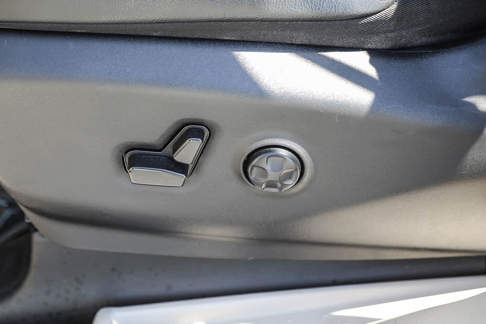Used 2022 Chrysler Pacifica Touring-L FWD image 16