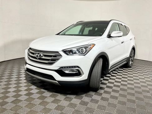 Used 2018 Hyundai Santa Fe Sport w/ 2.0T Ultimate Tech Package 05 AWD/4WD image 2