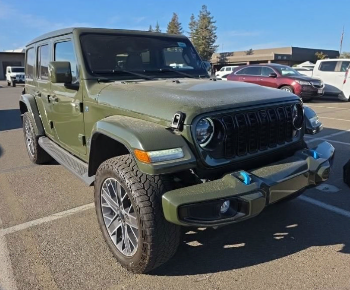 Used 2024 Jeep Wrangler High Altitude AWD/4WD image 1