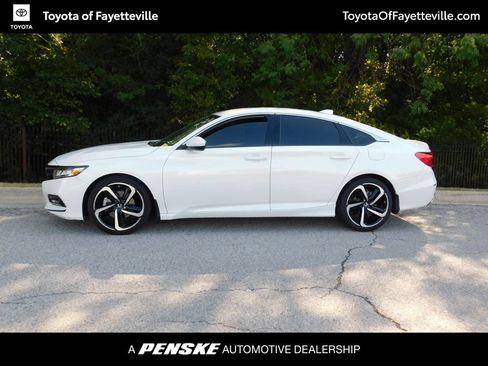 Used 2018 Honda Accord Sport image 8