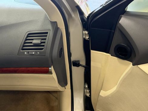 Used 2011 Lexus ES 350 FWD image 14