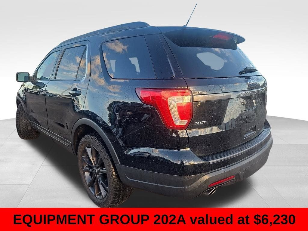 Used 2019 Ford Explorer XLT w/ Equipment Group 202A AWD/4WD image 3