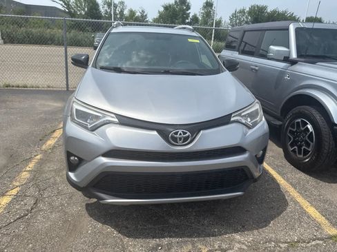 Used 2016 Toyota RAV4 SE AWD/4WD image 4