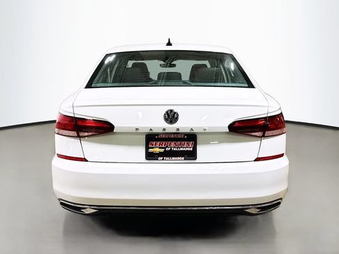 Used 2021 Volkswagen Passat 2.0T SE FWD image 7