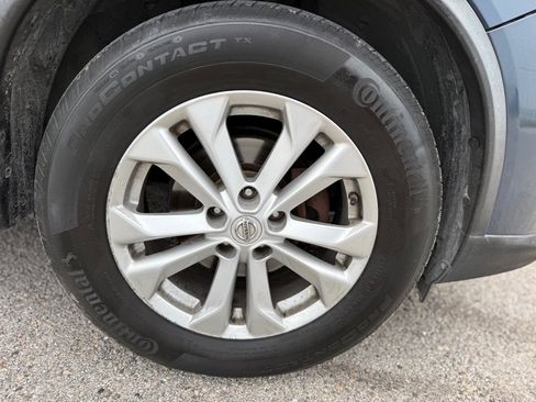 Used 2015 Nissan Rogue SV AWD/4WD image 23