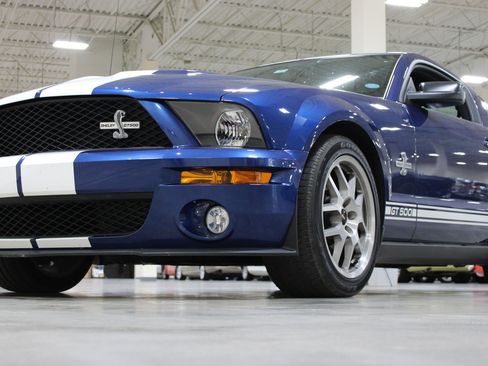 Used 2007 Ford Mustang Shelby GT500 RWD image 4