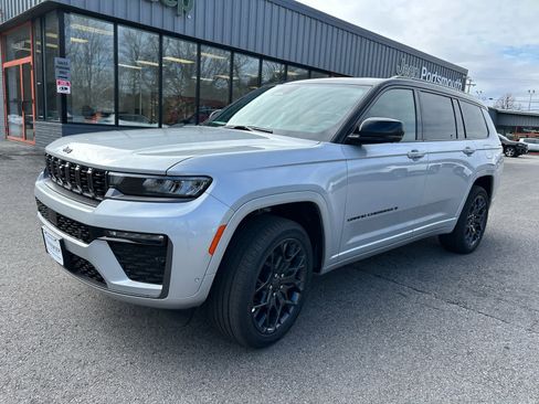 New 2026 Jeep Grand Cherokee L Summit image 12