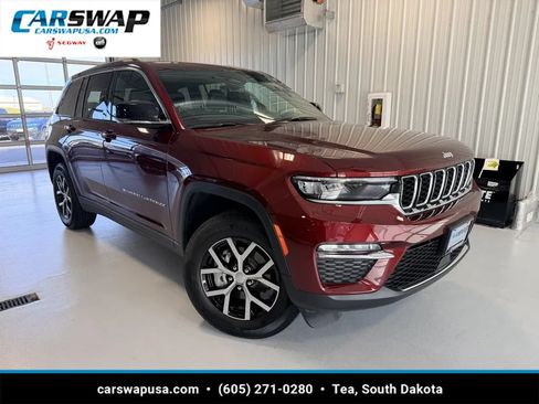 Used 2025 Jeep Grand Cherokee Limited AWD/4WD image 1