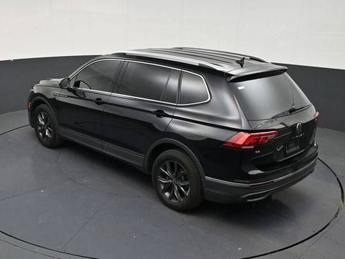 Used 2023 Volkswagen Tiguan SE FWD image 13