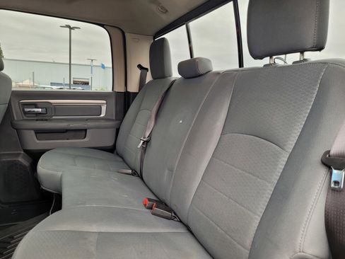 Used 2018 RAM 1500 Classic SLT AWD/4WD image 12