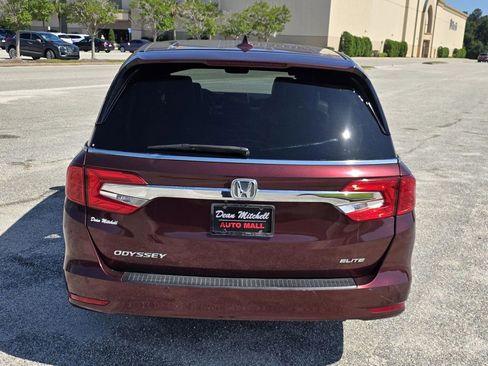 Used 2018 Honda Odyssey Elite image 3