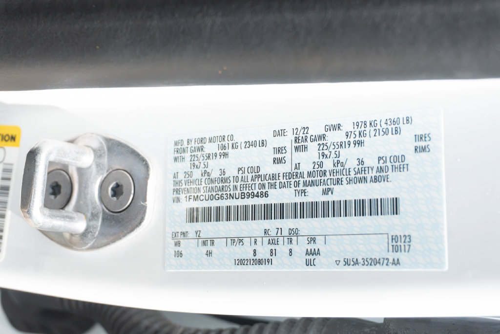 Used 2022 Ford Escape SE w/ SE Sport Appearance Package FWD image 30