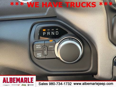 Used 2024 RAM 2500 Big Horn w/ Bed Utility Group image 22