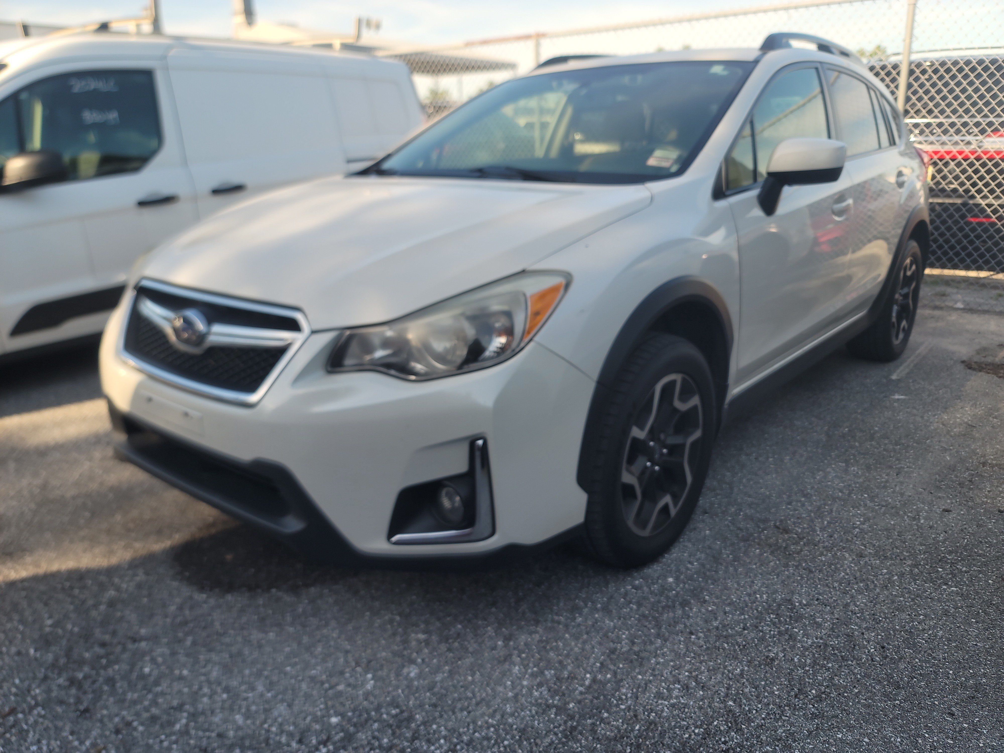 Used 2017 Subaru Crosstrek 2.0i Premium AWD/4WD image 2
