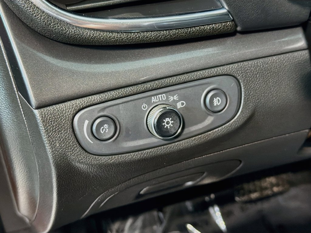 Used 2019 Buick Encore Sport Touring w/ Safety Package FWD image 10